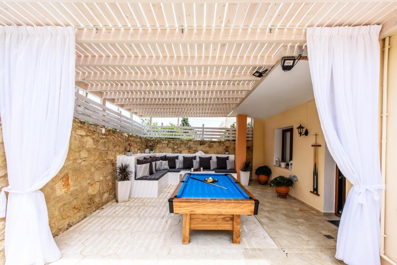 Elmyra Villa, Heated Pool & Walking To Beach, By Thinkvilla Gerani Chanion Extérieur photo